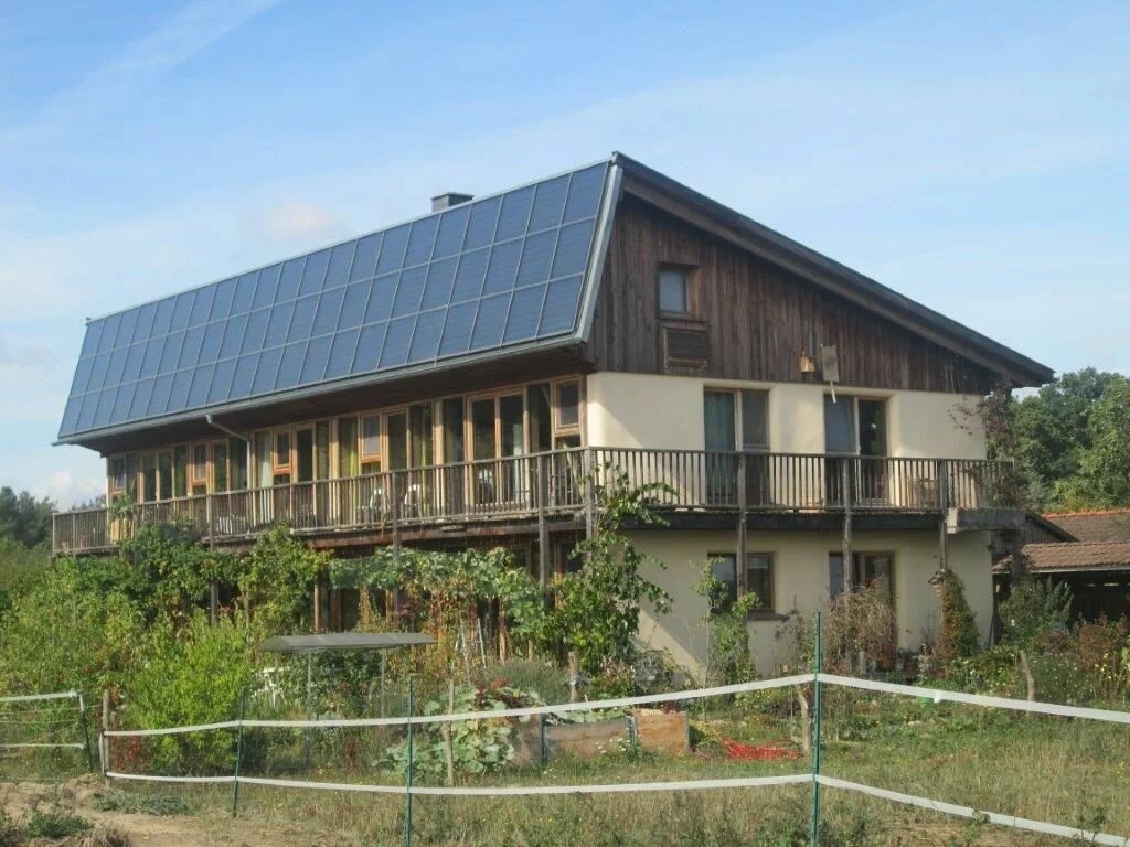 Energiewende - Strohballenhaus Siebenlinden Energiewende - Ein Strohballenhaus in Siebenlinden