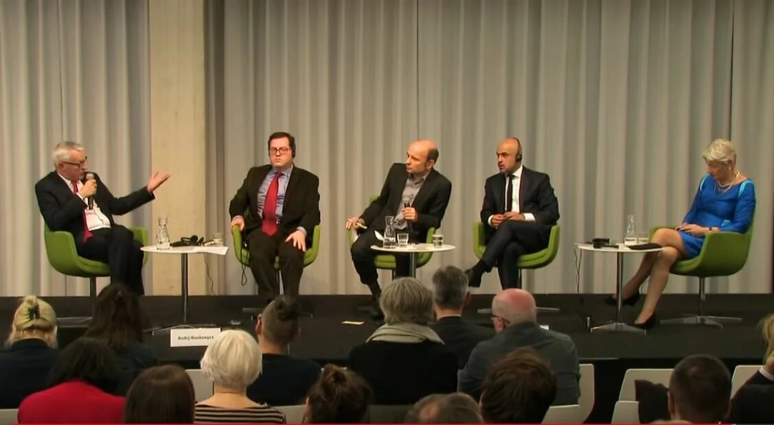Mustaja Najem Mustaja Najem 2v.l. auf der Veranstaltung: Maidan: Die Ukraine und Europa fünf Jahre danach vom 27.11.2018 in der Heinrich-Böll-Stiftung
