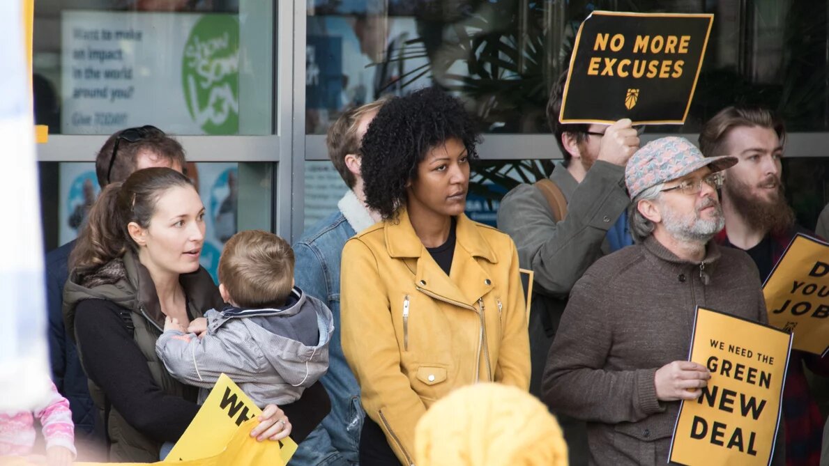 Aktivist/innen demonstrieren für den Green New Deal Sunrise Movement USA Aktivist/innen in den USA demonstrieren für den Green New Deal