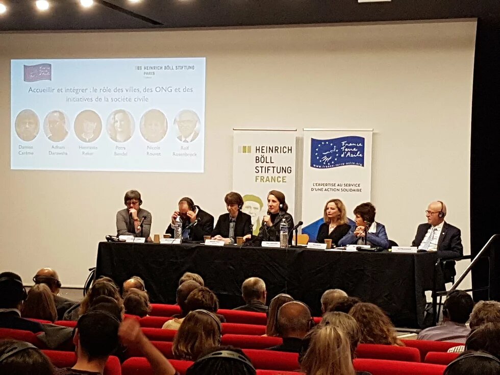 Dr. Ellen Ueberschär eröffnet Konferenz "Asyl und Migration: Eine Schlüsselfrage für Europa“ in Paris Konferenzeröffnung Asyl und Migration: Eine Schlüsselfrage für Europa“ von Heinrich-Böll-Stiftung mit Terre d‘Asile