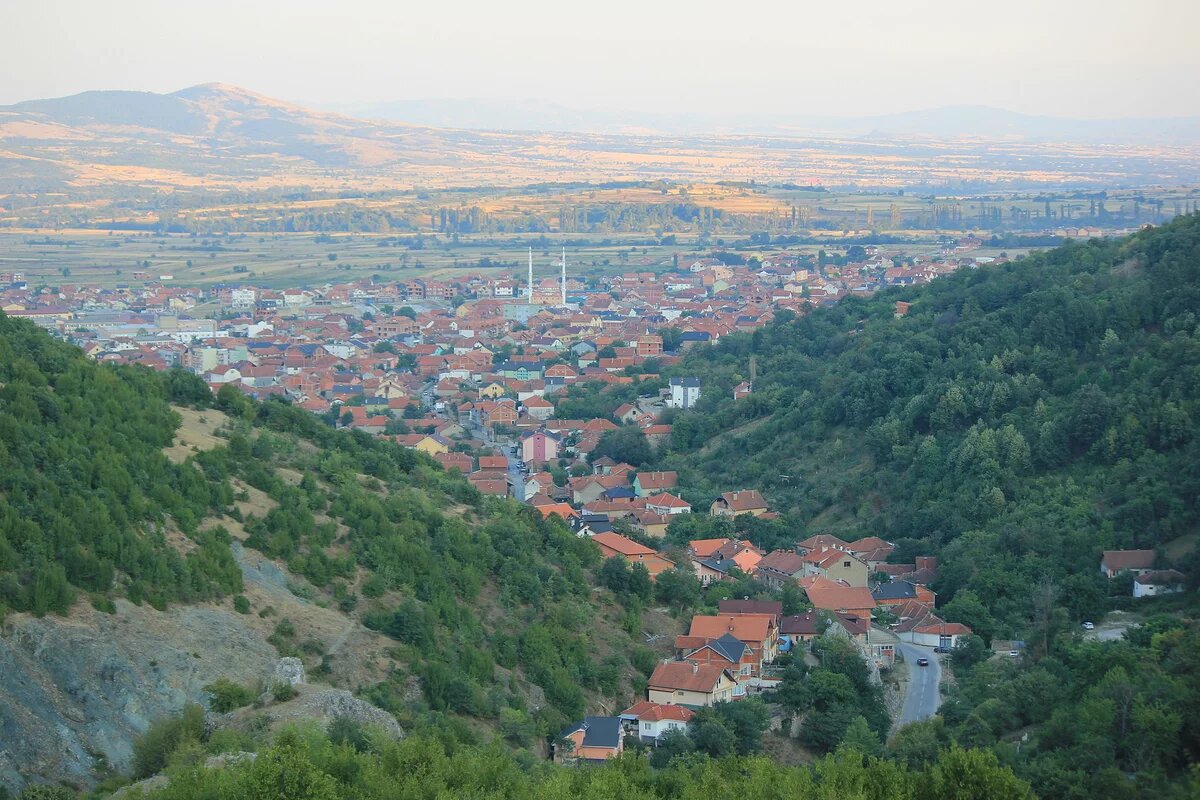 Blick auf Preševo, Südserbien