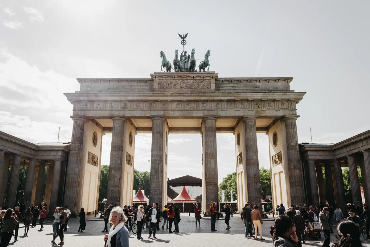 Brandenburger Tor Mehrheit der Deutschen lehnt Plastik ab
