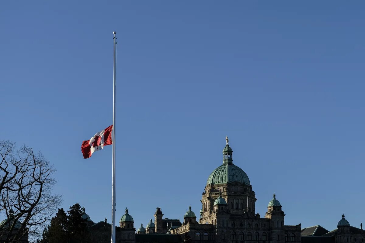Premier’s statement on Quebec City mosque shooting Parlament in Kanada mit kanadischer Fahne