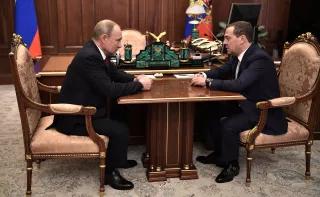 Vladimir Putin and Dmitry Medvedev, 2020-01-15 Vladimir Putin und Dmitry Medvedev an einem Tisch