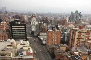 Hauptverkehrsstraße während der Quarantäne in der Hauptstadt Bogotá Straße Bogota