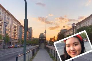 Karl-Marx-Allee in Berlin Eingang U-Bahnhof Strausberger Platz