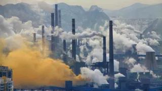 Benxi heavy steel industries in February 2013 Viele rauchende Schornsteine