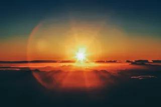 Beim Solar Radiation Management sollen zum Beispiel Aerosole in der Stratosphäre versprüht werden Sonnenuntergang