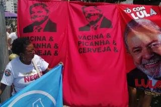 Lula wird Präsident Frau mit Transparent