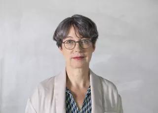 Imme Scholz, Vorstand Böll-Stiftung, Berlin, 1.9.2022 Imme Scholz, Vorstand Böll-Stiftung vor einem hellen Hintergrund blickt in die Kamera