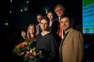 Preisträger/innen und Jury, v.l.n.r.: Ulrike Nimz, Maris Hubschmid, Sebastian Kempkens Die Preisträger/innen und die Jury