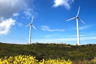 Modern Windmills Windräder in Griechenland
