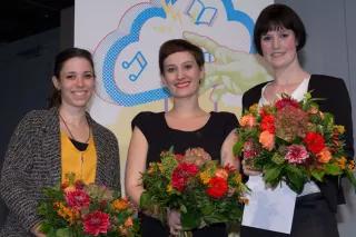 Reportagepreis-Gewinnerinnen 2015 Elisabeth Winter, Nora Burgard-Arp, Anke Dankers (von links) Reportagepreis-Gewinnerinnen 2015 Elisabeth Winter, Nora Burgard-Arp, Anke Dankers (von links)