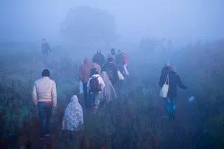 September 2015, Röszke, Ungarn Menschen auf ihrem Weg aus Ungarn nach Deutschland (Röszke, Ungarn, September 2015)