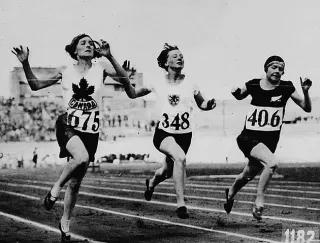Frauen während der Olympischen Spiele 1928 in Amsterdam.