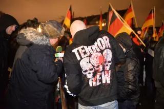 So sehen sie aus: DÜGIDA Reporter spricht mit rechtem DÜGIDA-Aktivisten