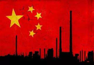 China auf dem Weg zur Supermacht, die EU auf der Suche nach einer gemeinsamen Chinastrategie Industriegebäude und die chinesische Flagge