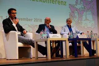 Verkehrswendekonferenz Süd Podium auf der Verkehrswendekonferenz Süd