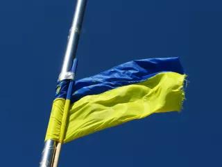 2008 08 15 - 2502 - Hoverla - Summit Flag Flagge Ukraine