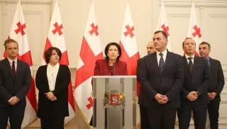 Georgian President Salome Zourabichvili at podium, introducing during a press conference her team of advisers including, from left to right, Pierre-Alexandre Crevaux, Ketevan Makharashvili, Lasha Zhvania, Dimitri Gabunia, and Konstantine Natsvlishvili. Die georgische Präsidentin Salome Zourabichvili am Podium, ihr Beraterteam von links nach rechts: Pierre-Alexandre Crevaux, Ketevan Makharashvili, Lasha Zhvania, Dimitri Gabunia, Konstantine Natsvlishvili