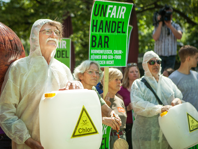 TTIP_13-06-18_8 Demonstration von campact im Juni 2013 gegen TTIP