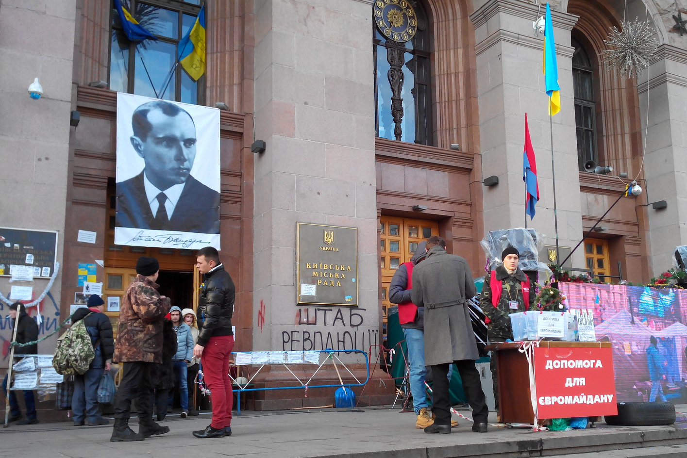 Russische vlag op het parlement van de Krim Pagina 582