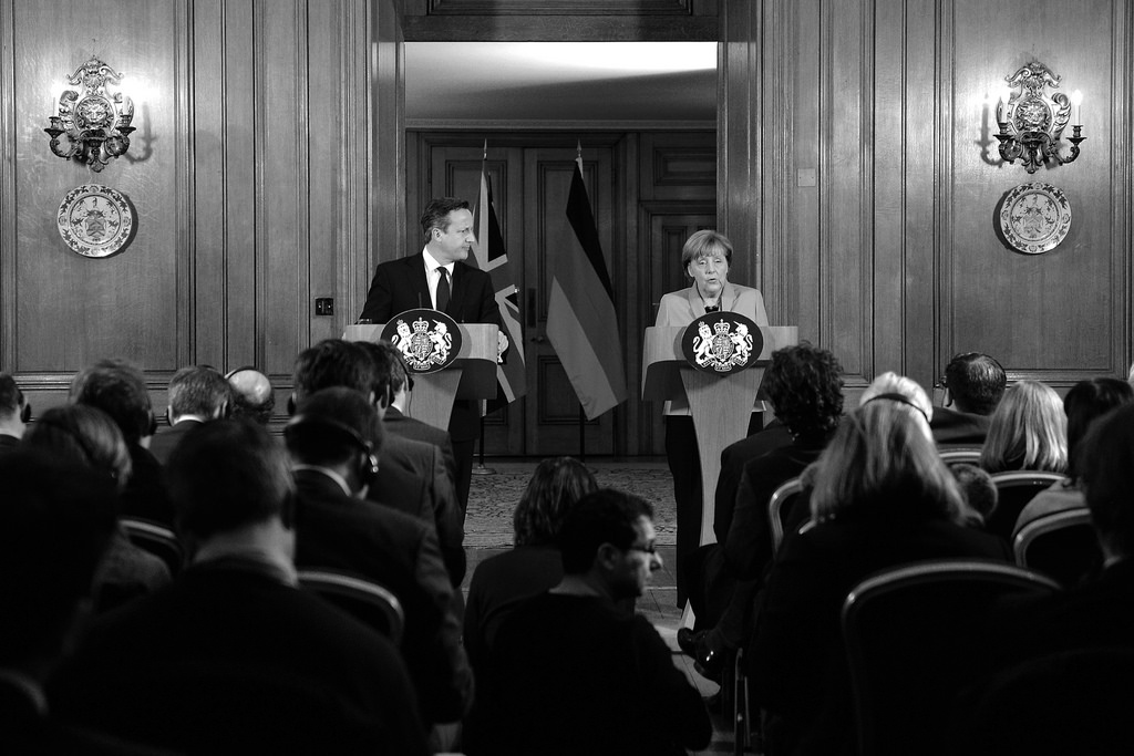 Prime Minister meets German Chancellor David Cameron empfängt Angela Merkel