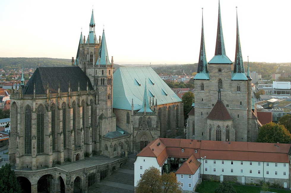 Erfurt cathedral and severi church-2 Erfurter Dom und Severikirche am Domplatz