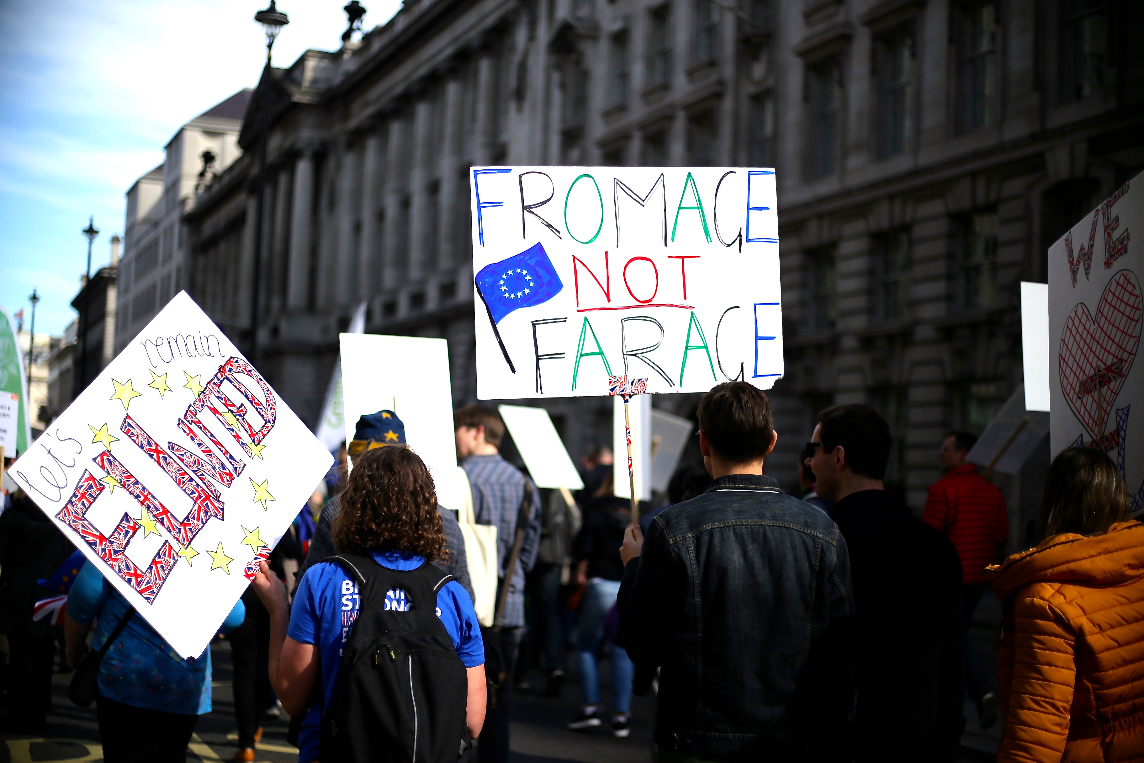 The pro-EU march from Hyde Park to Westminster in London on March 25, 2017, to mark 60 years since the EU's founding agreement, the Treaty of Rome. Der Pro-EU-Marsch von Hyde Park nach Westminster in London am 25. März 2017 zum 60. Jahrestag der Gründungsvereinbarung der EU, dem Vertrag von Rom