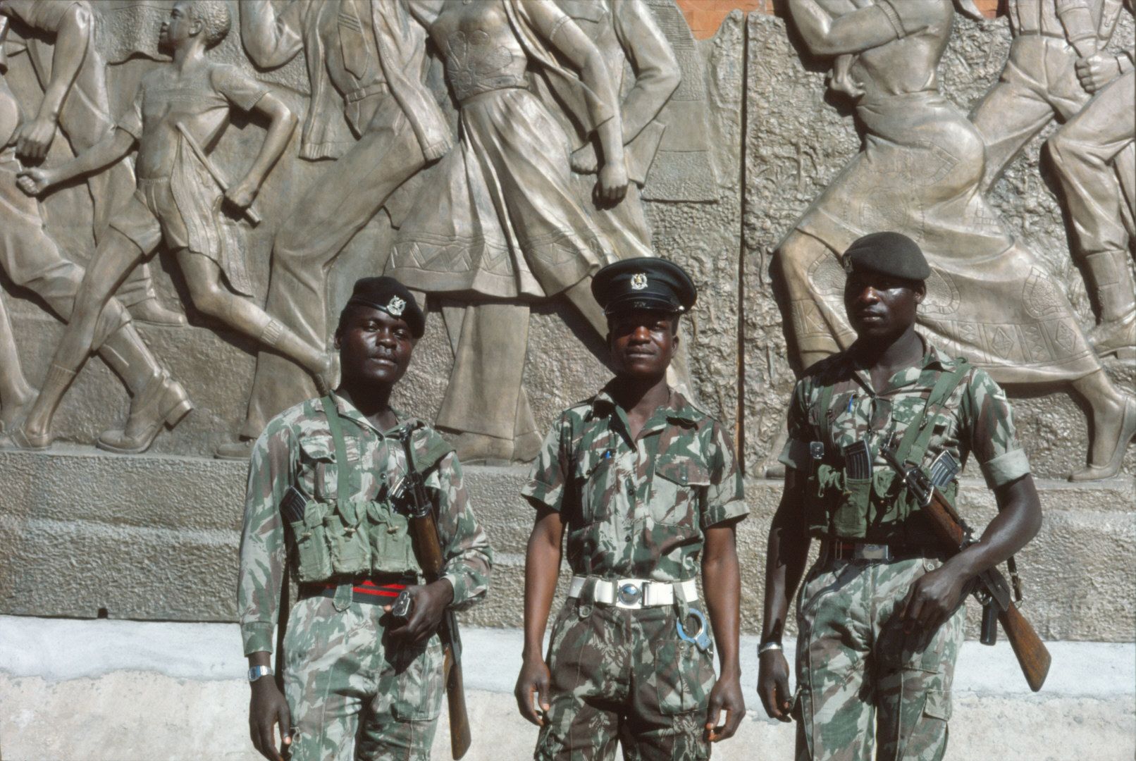 Zimbabwe military Drei Soldaten von der Armee von Simbabwe