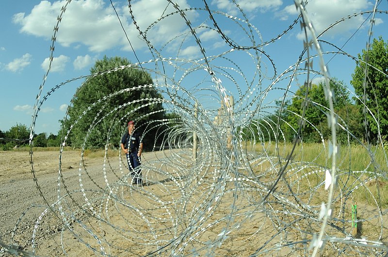 Europa schottet sich martialisch ab Europas Außengrenze zu Serbien