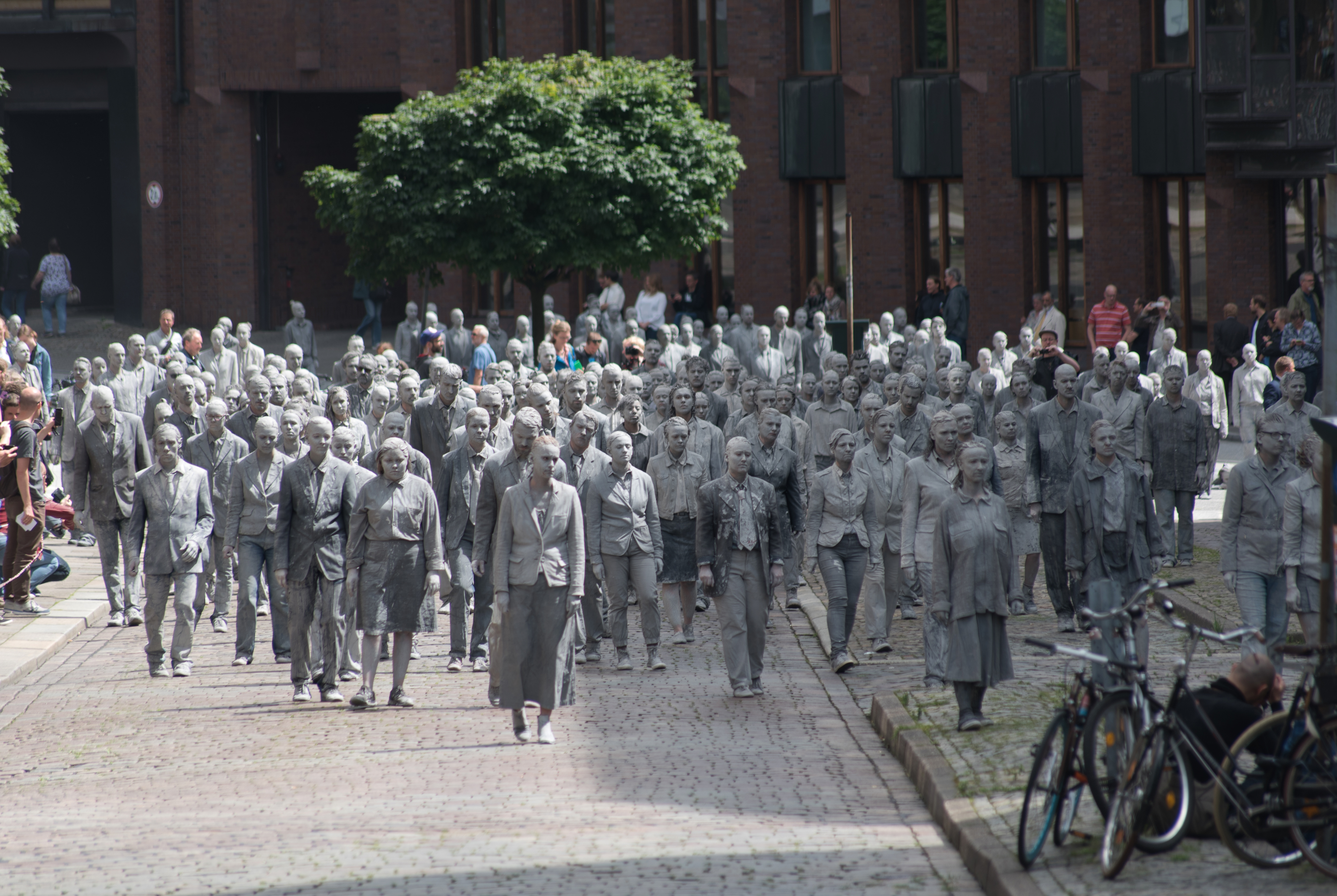 1000 Gestalten - Kunstaktion zum G20-Gipfel in Hamburg 1000 Gestalten - Kunstaktion zum G20-Gipfel in Hamburg
