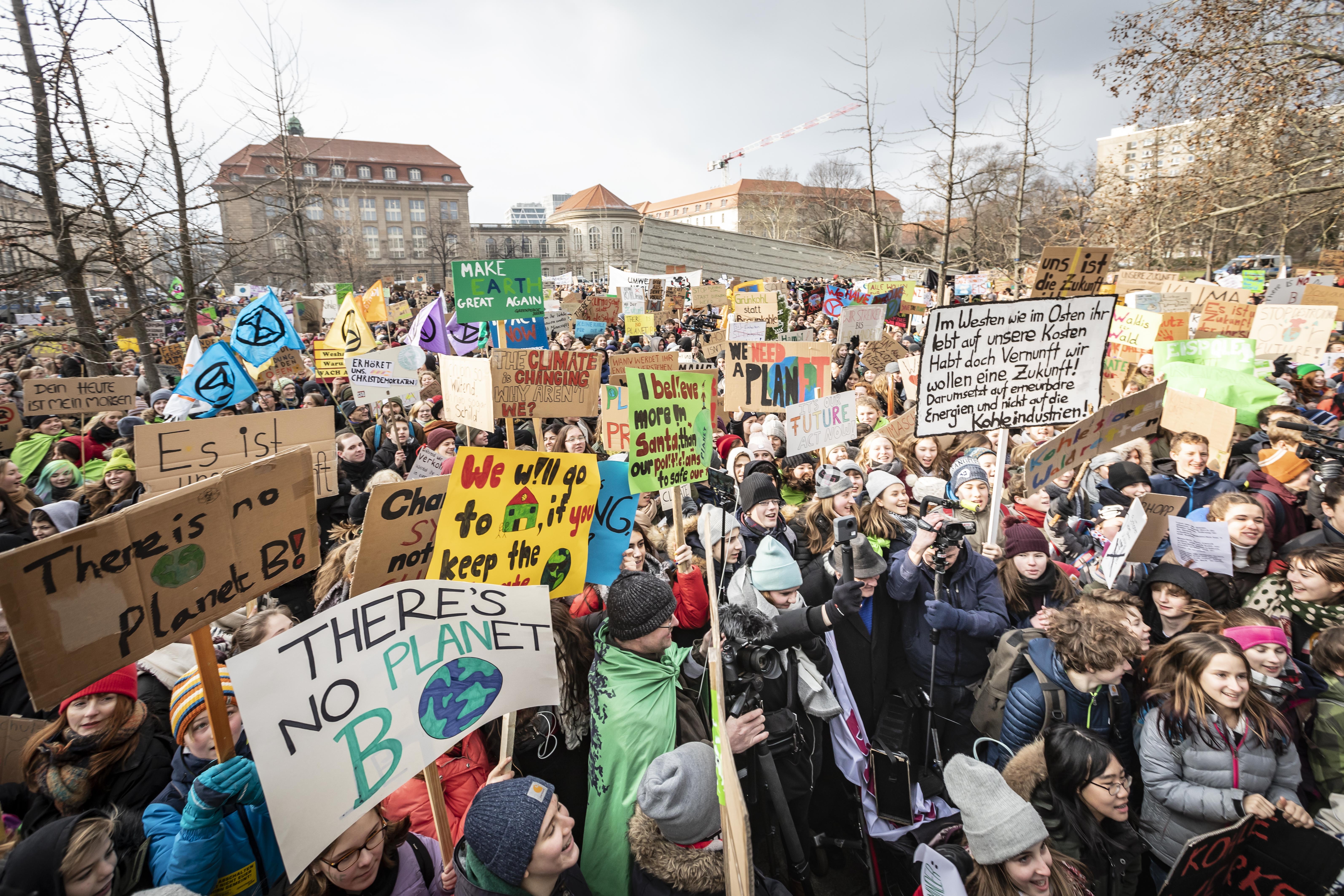 There is no Planet B Zur Dialektik des Kohlekompromisses - Schüler streiken für eine bessere Zukunft
