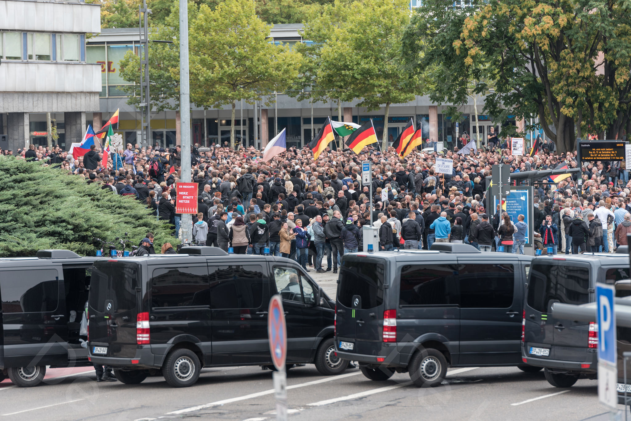 Rechte Demonstration in Chemnitz Gewalt gegen Journalisten: Rechte Demonstration in Chemnitz